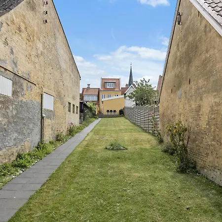 Stunning In With Wifi